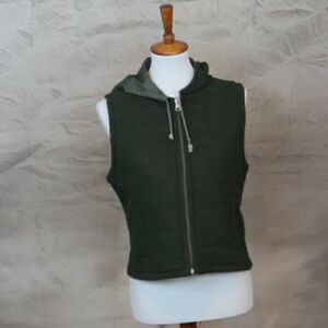 Jane Norman green wool/nylon quilted hooded vest M